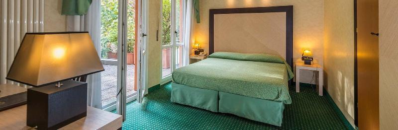 Hotel Don Abbondio Lecco Kültér fotó
