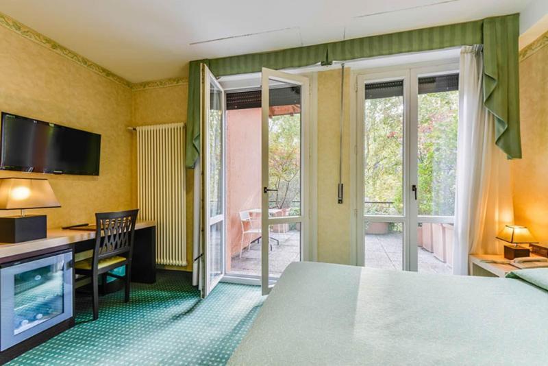 Hotel Don Abbondio Lecco Kültér fotó